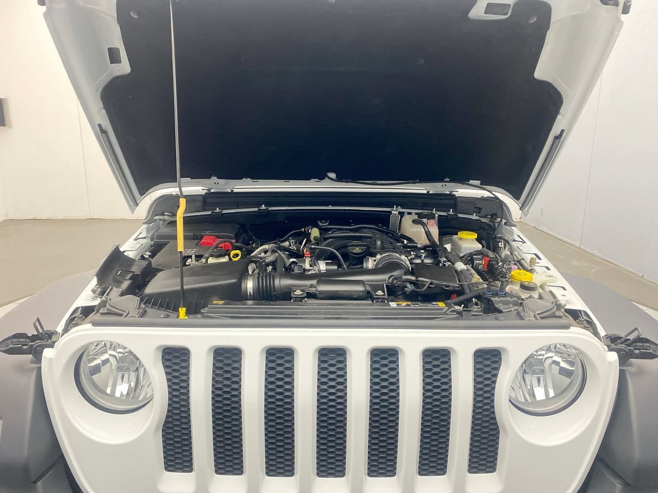 Used 2023 Jeep Wrangler Sport AWD/4WD image 11