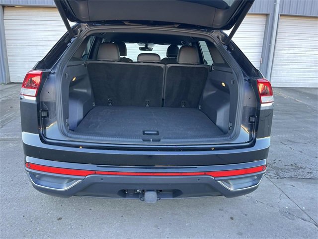Used 2022 Volkswagen Atlas Cross Sport SE image 12