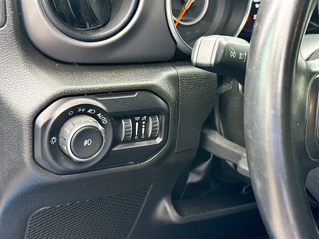 Used 2022 Jeep Wrangler Unlimited Sport AWD/4WD image 11