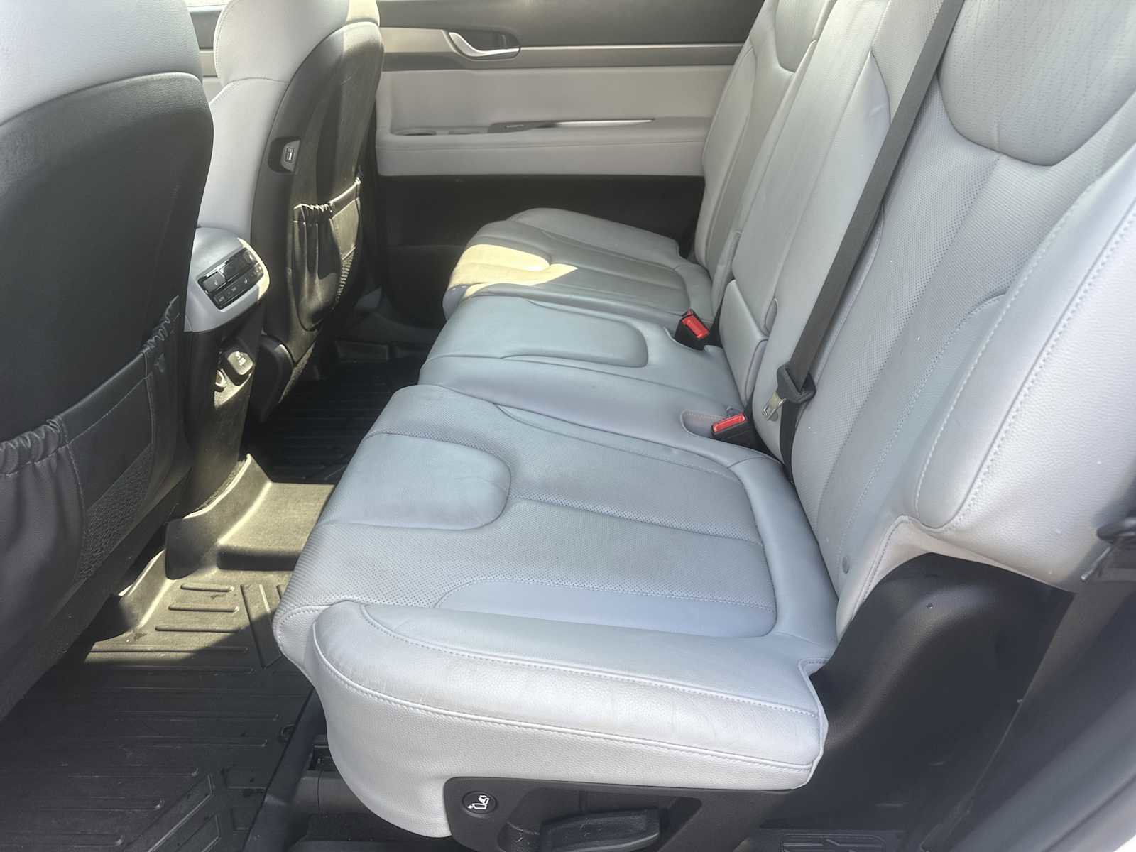 Certified 2022 Hyundai Palisade SEL w/ 8P Bench Seat Package image 28