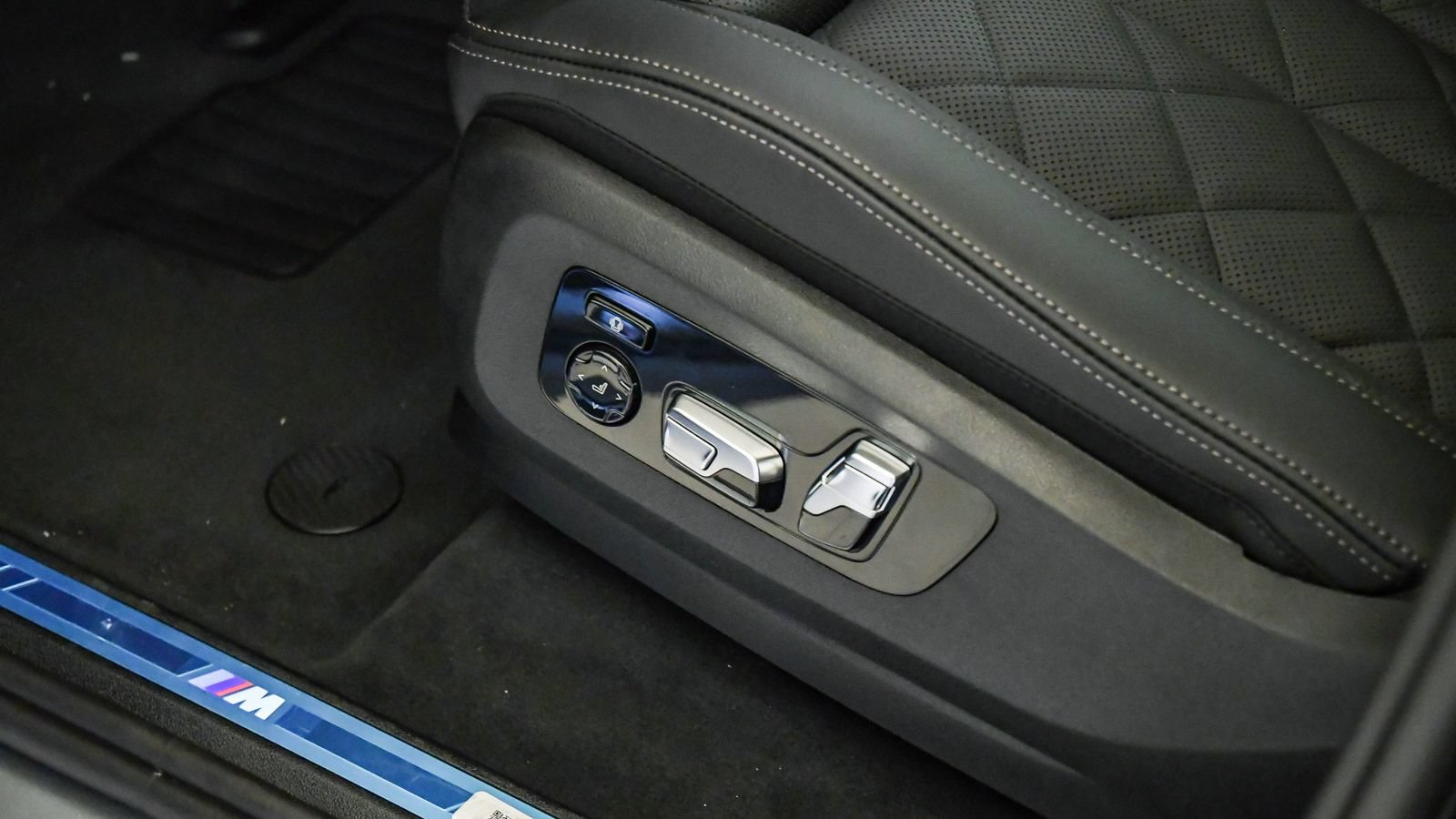 New 2026 BMW X5 xDrive50e AWD/4WD image 25