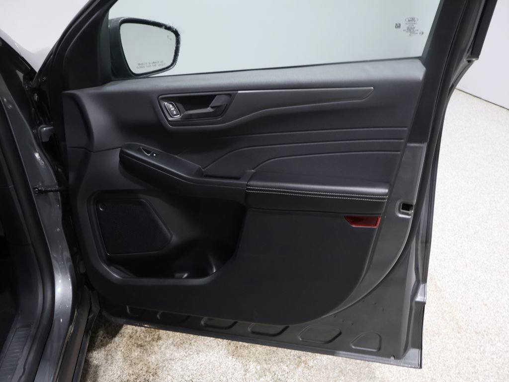 Used 2025 Ford Escape Active image 23