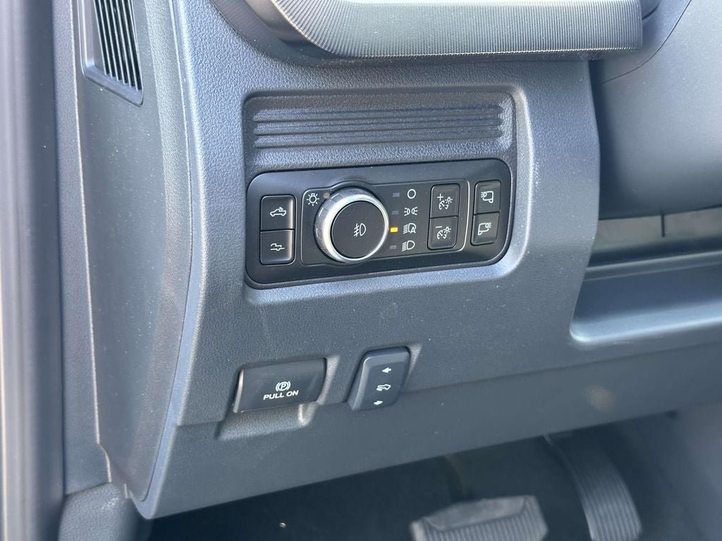 New 2026 Ford F250 Platinum w/ Tremor Off-Road Package AWD/4WD image 17