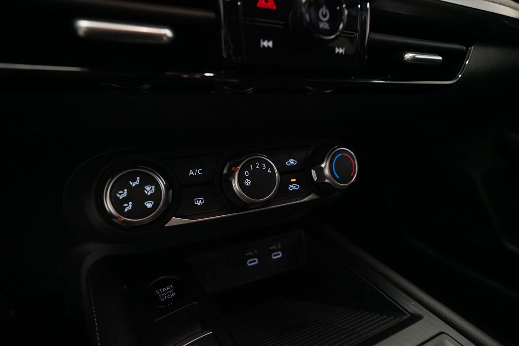 Used 2025 Nissan Kicks SV image 20