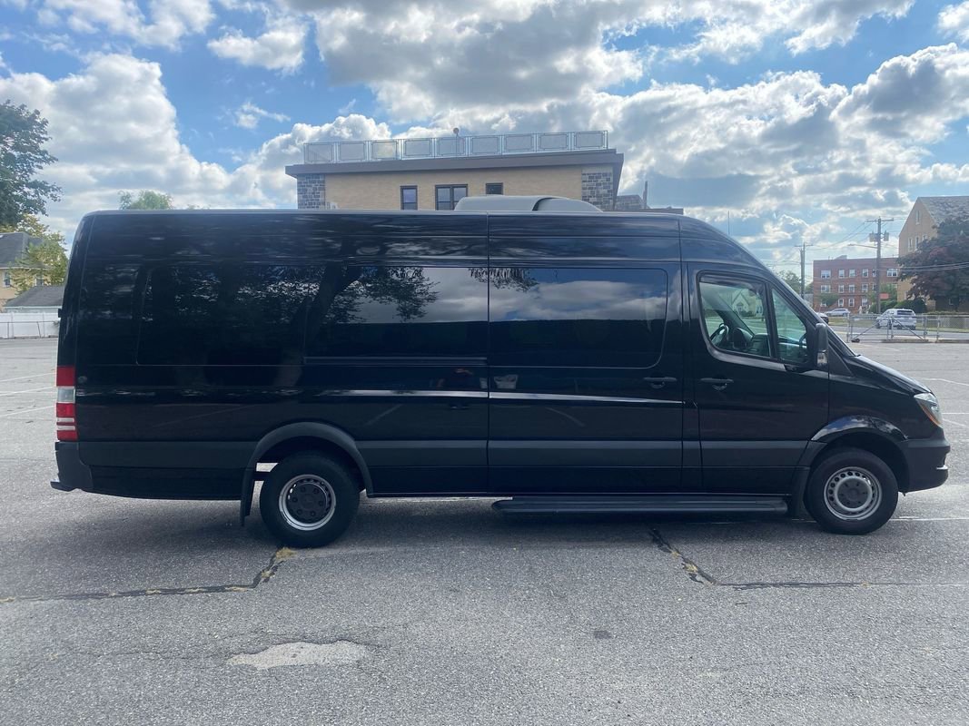 Used 2017 Mercedes-Benz Sprinter 3500 image 10