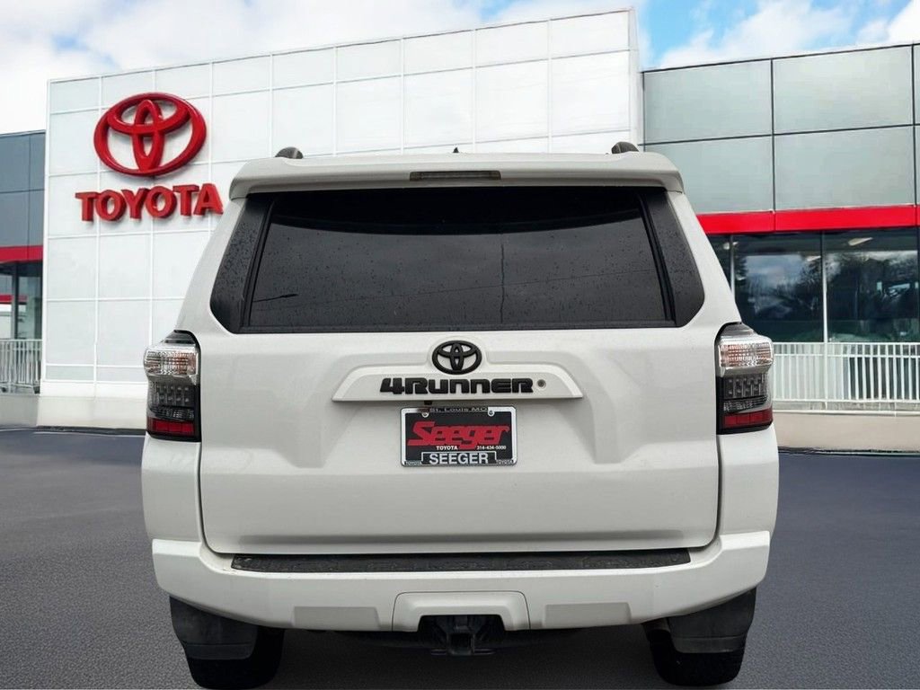 Used 2019 Toyota 4Runner SR5 Premium image 5