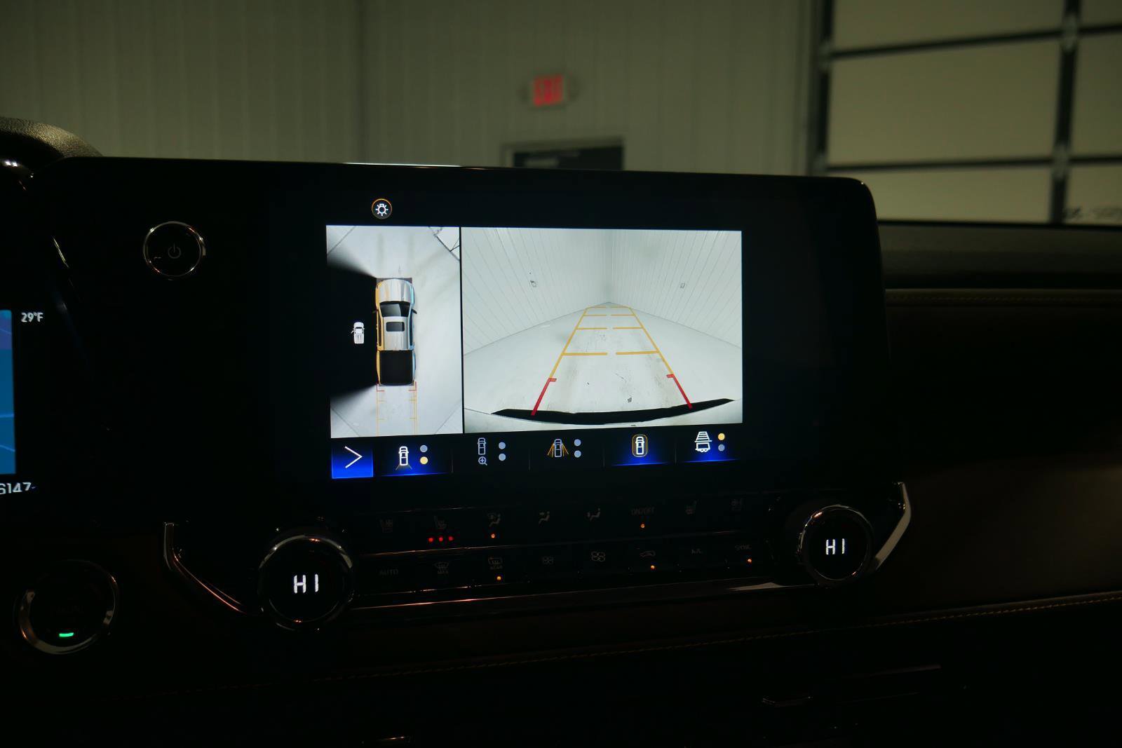 Used 2023 Chevrolet Colorado ZR2 w/ ZR2 Convenience Package III image 22