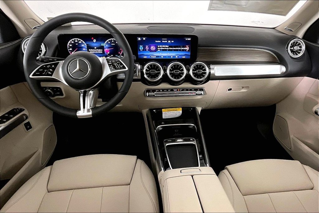 New 2026 Mercedes-Benz GLB 250 4MATIC image 5
