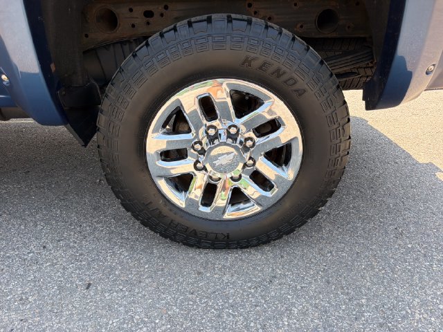 Used 2017 Chevrolet Silverado 2500 LTZ AWD/4WD image 31