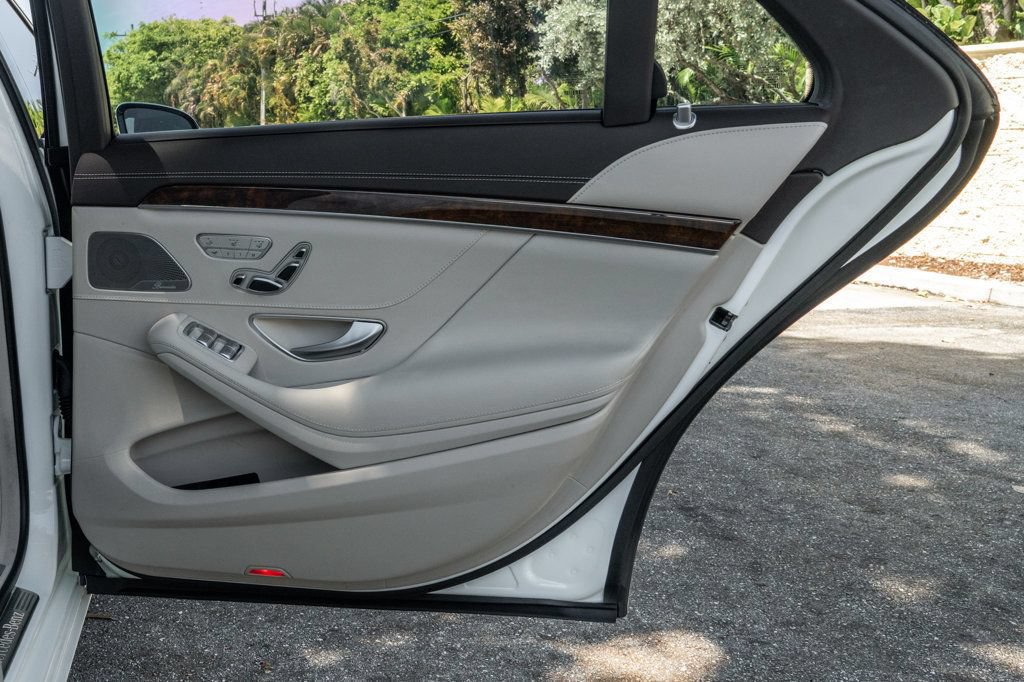 Used 2017 Mercedes-Benz S 550 4MATIC Sedan image 26