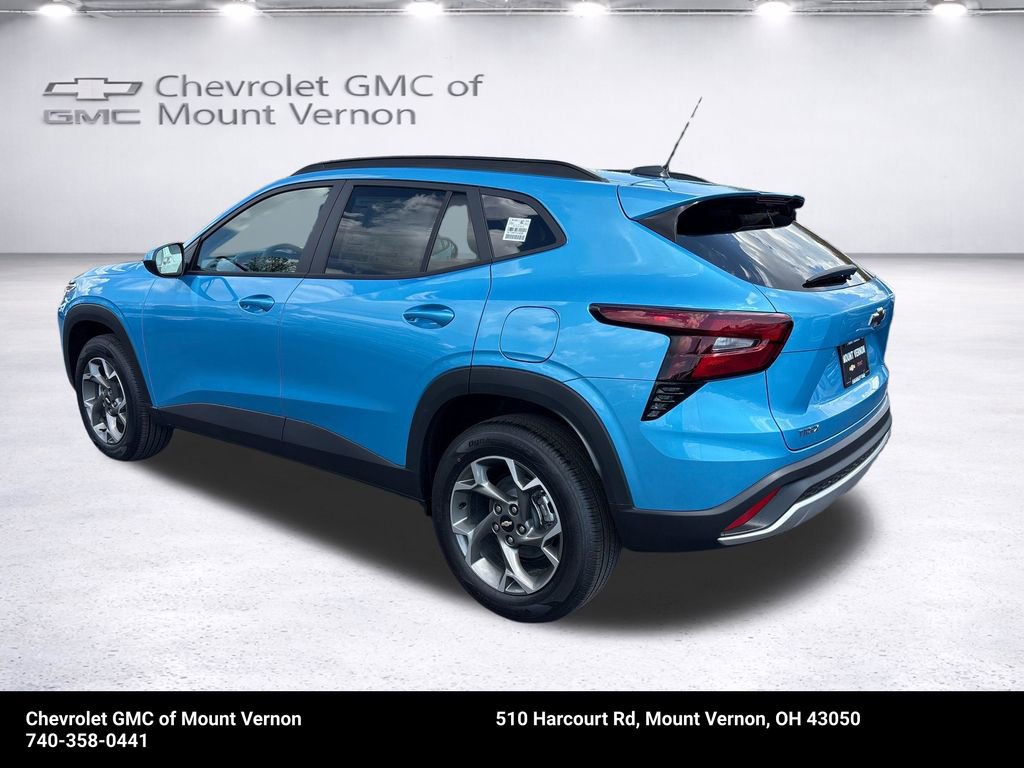 New 2026 Chevrolet Trax LT FWD image 3