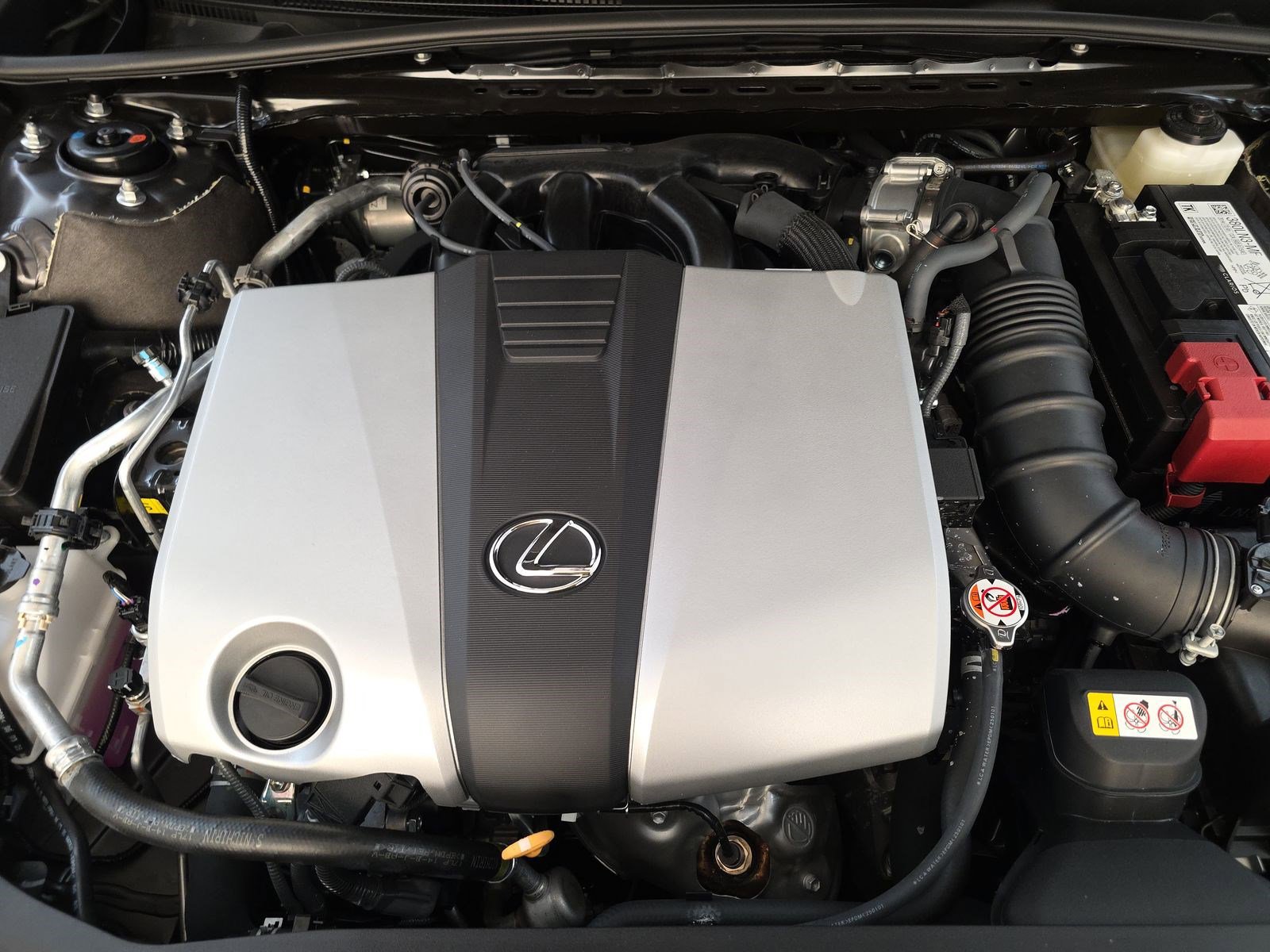 Used 2025 Lexus ES 350 w/ Premium Package image 18