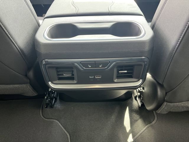 New 2026 GMC Sierra 2500 SLT w/ SLT Premium Package image 11