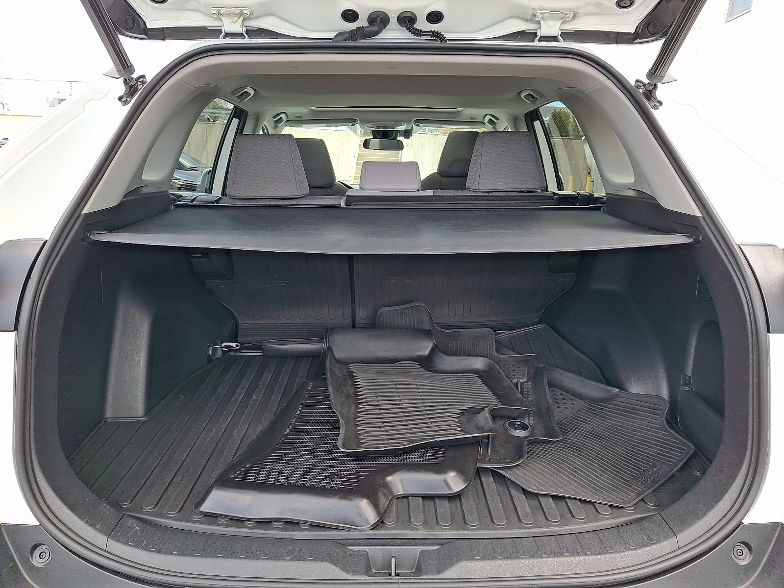 Certified 2023 Toyota RAV4 XLE w/ Convenience Package image 29