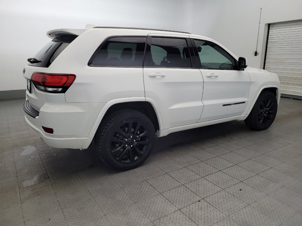 Used 2020 Jeep Grand Cherokee Altitude image 10