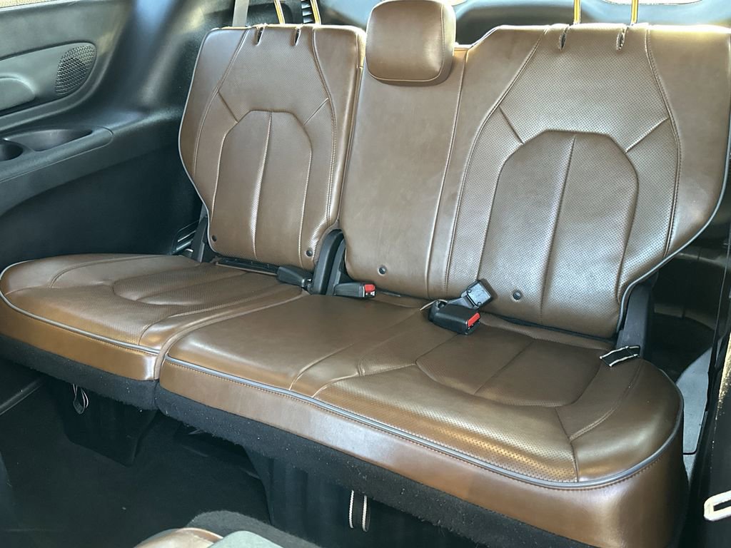 Certified 2020 Chrysler Pacifica Limited w/ Advanced Safetytec Group image 16