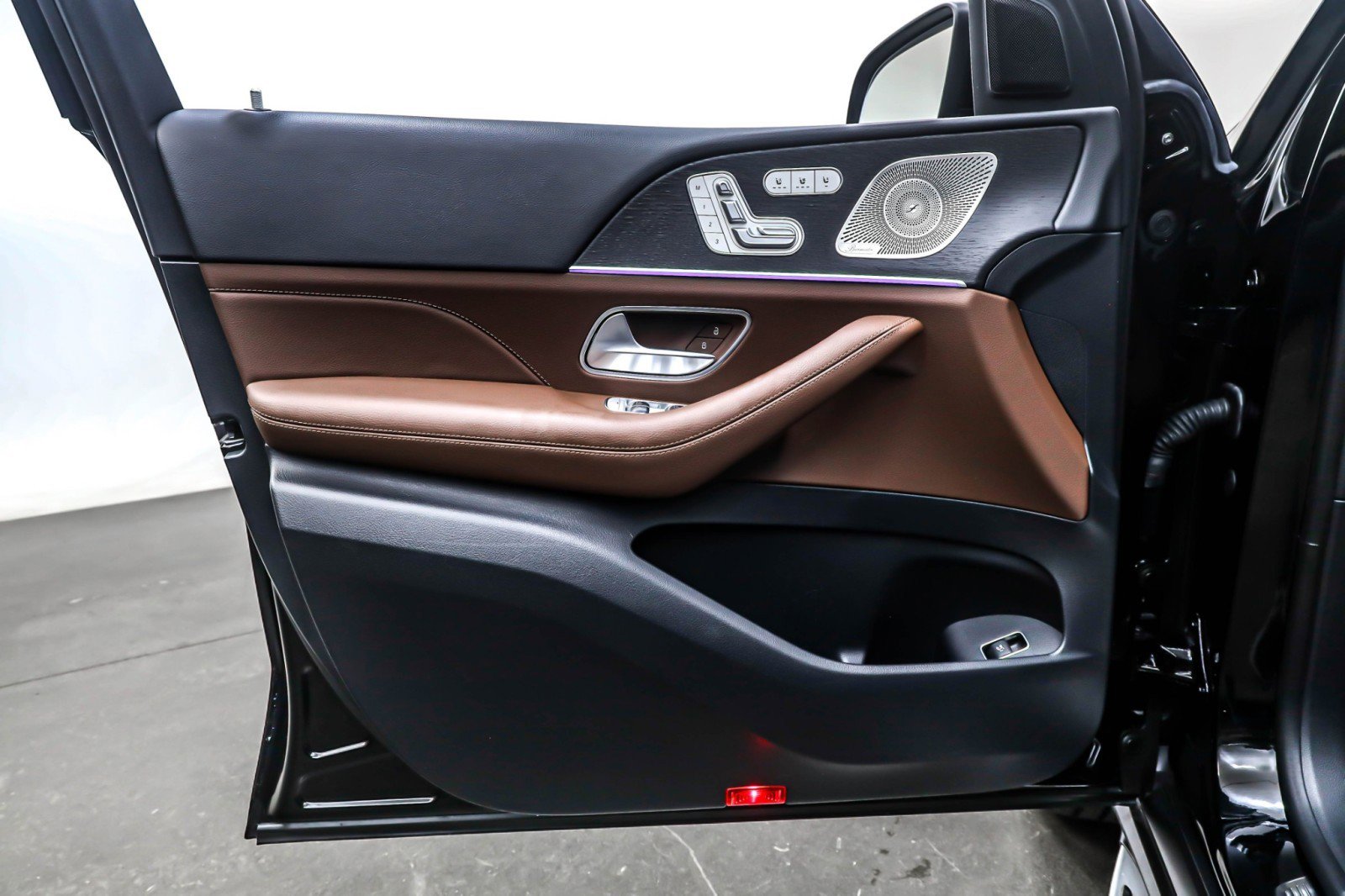 Certified 2024 Mercedes-Benz GLS 450 4MATIC image 21