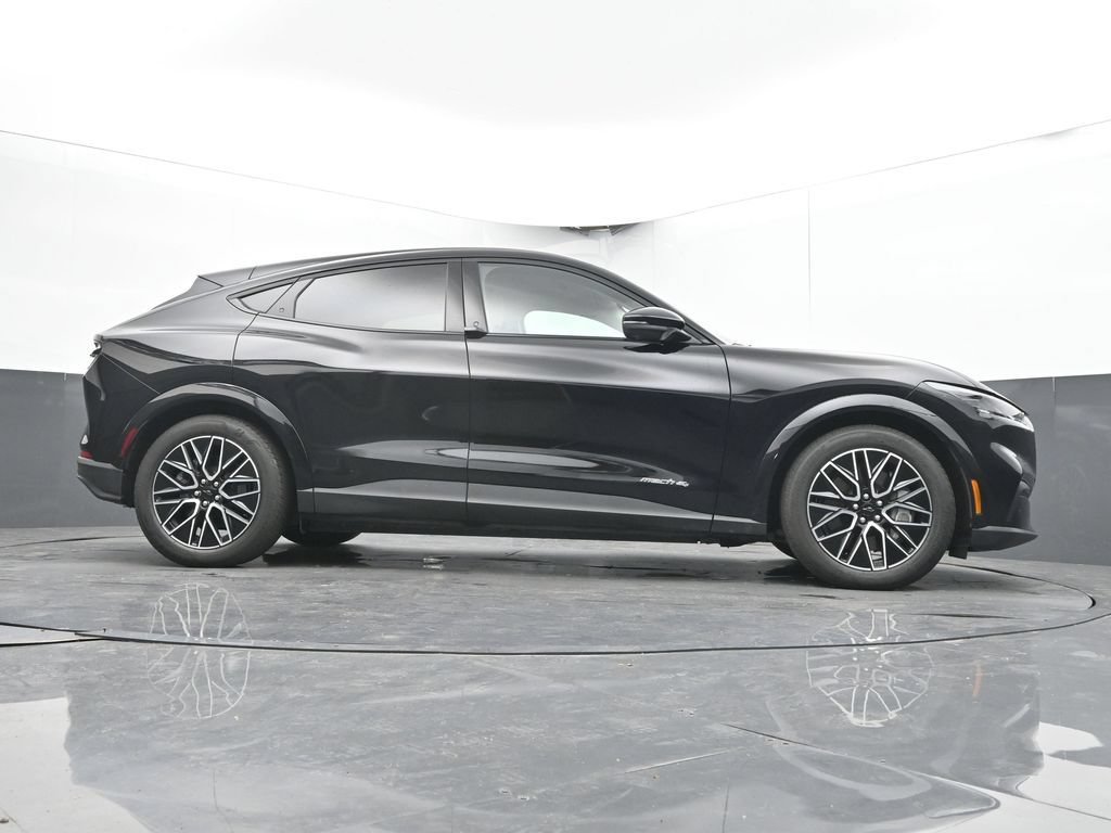 Used 2025 Ford Mustang Mach-E Premium AWD/4WD image 39
