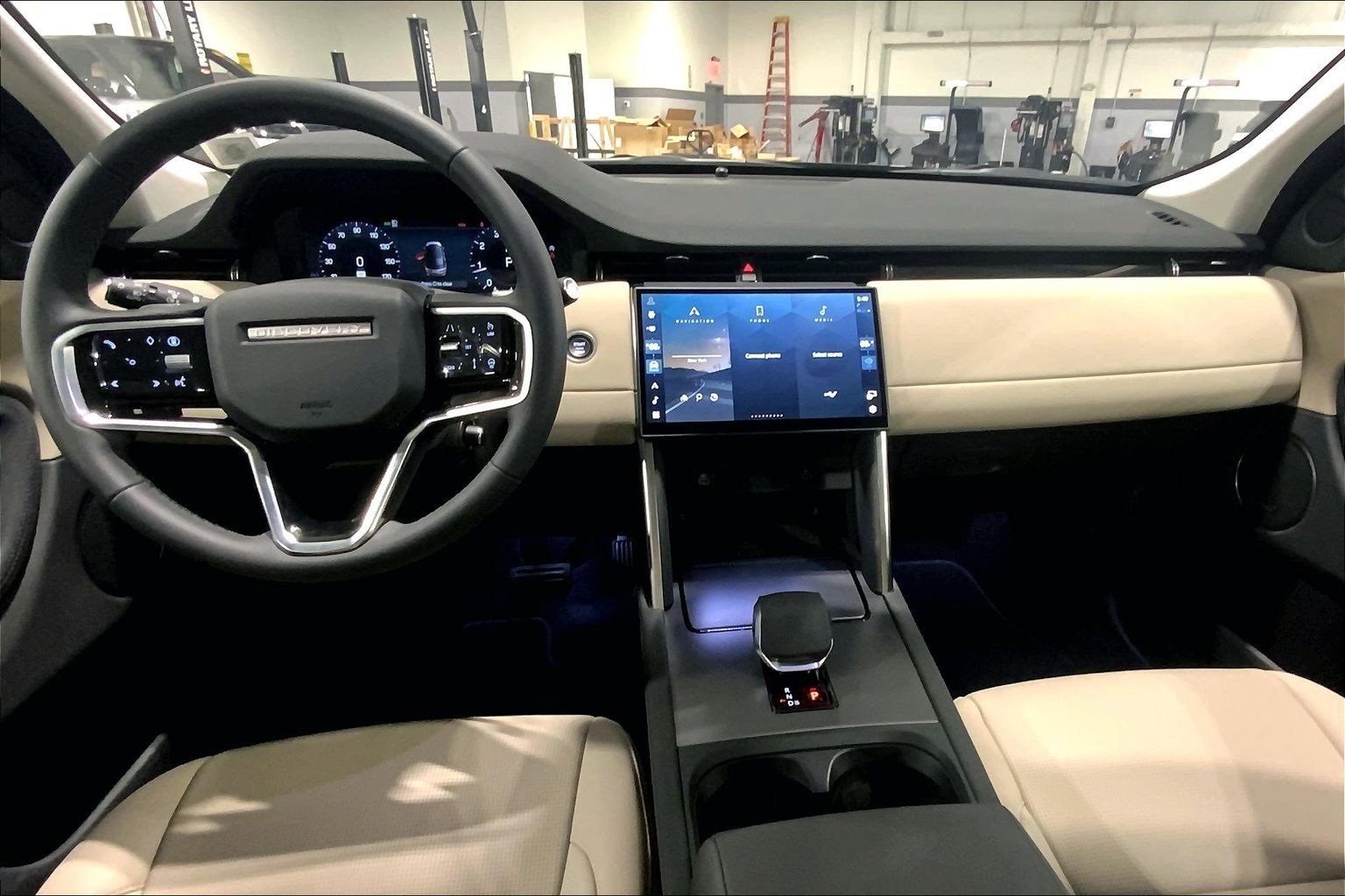 New 2025 Land Rover Discovery Sport S image 5