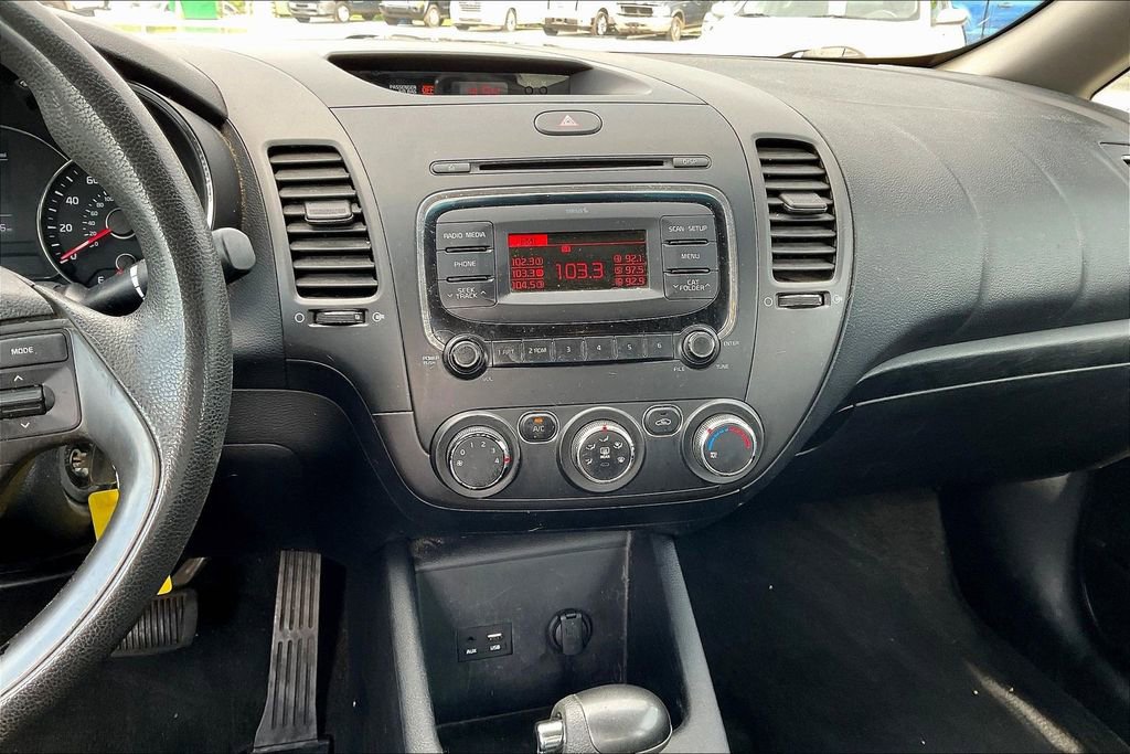 Used 2017 Kia Forte LX FWD image 6