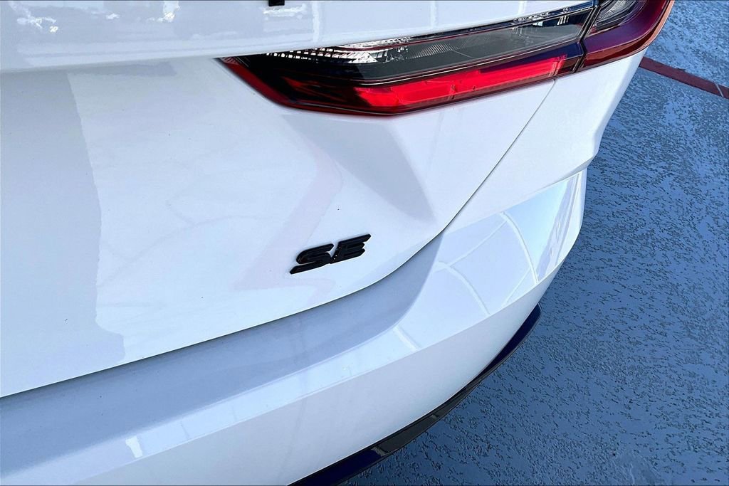 New 2026 Toyota Camry Hybrid image 6