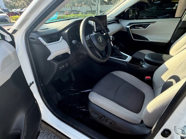 Used 2025 Toyota RAV4 XLE FWD image 11