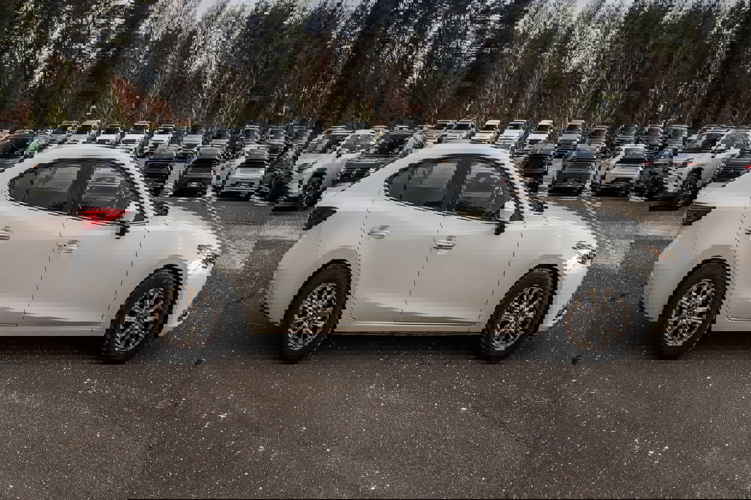 Used 2015 MAZDA MAZDA3 i Touring w/ Technology Package image 3