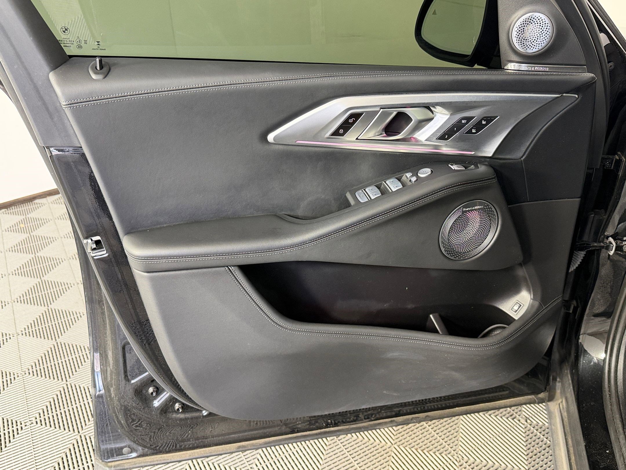 Used 2023 BMW XM AWD/4WD image 12