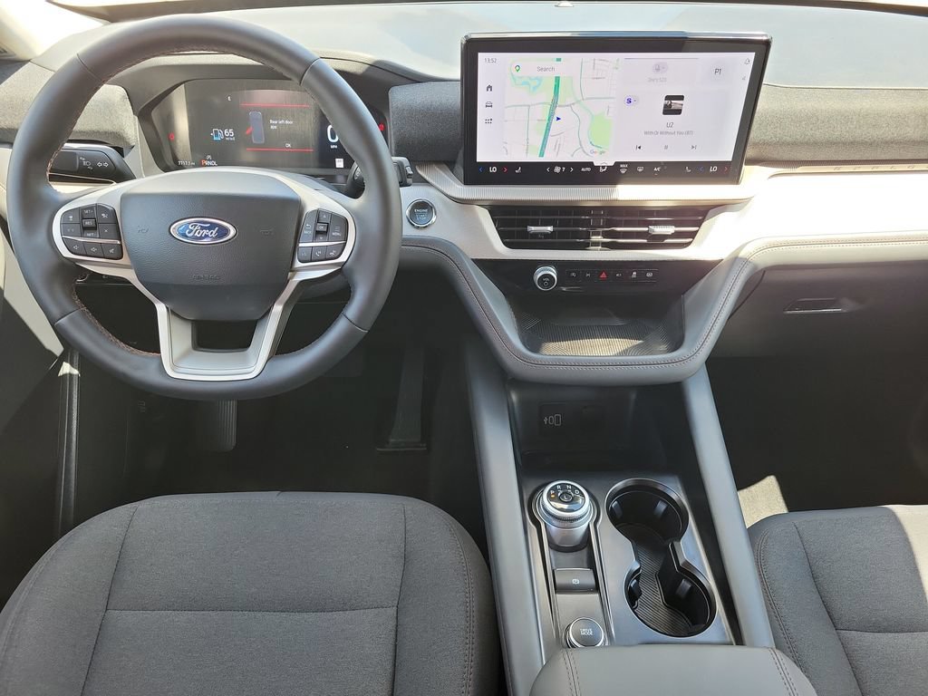 Used 2026 Ford Explorer Active AWD/4WD image 18