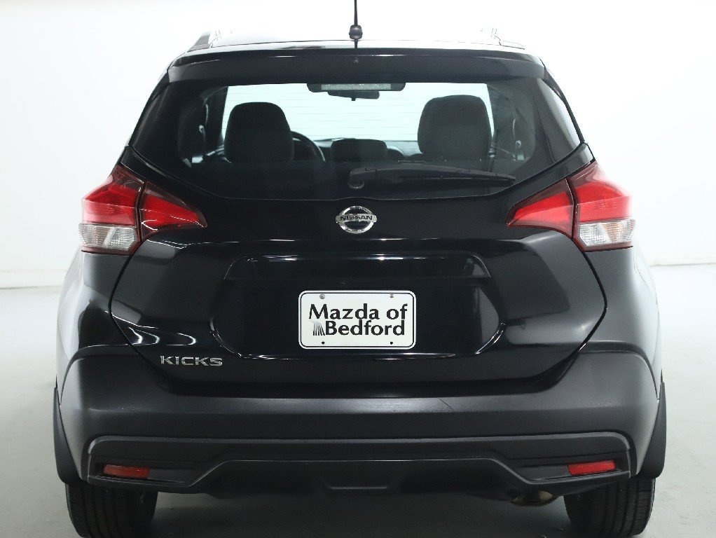 Used 2019 Nissan Kicks S image 41