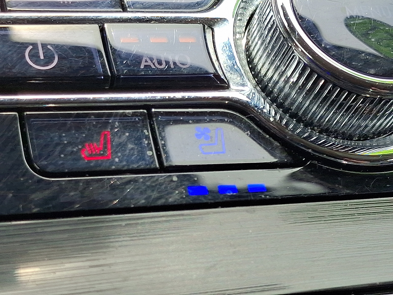 Used 2021 Lincoln Nautilus Reserve w/ Cargo Utility Package image 25