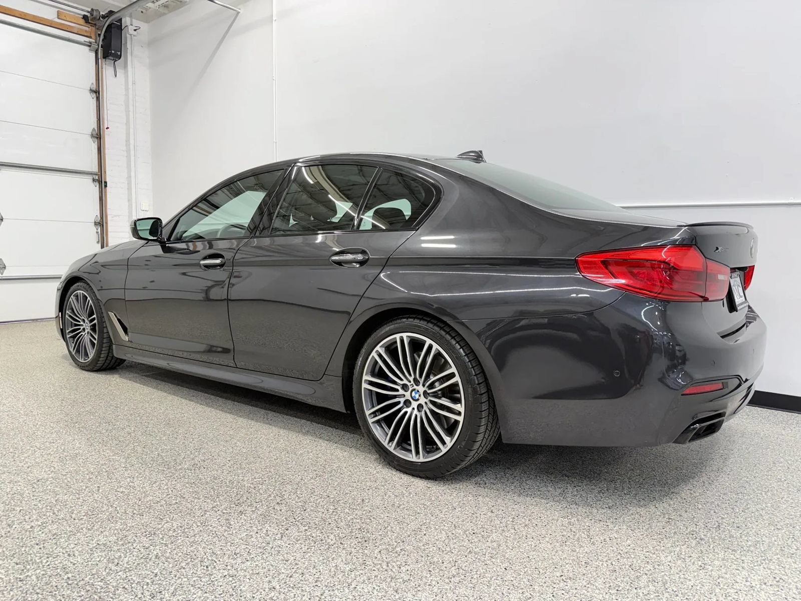 Used 2018 BMW M550i xDrive w/ Driving Assistance Package AWD/4WD image 4