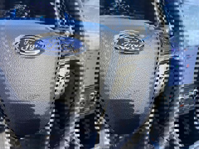 Used 2022 Ford Edge Titanium AWD/4WD image 15