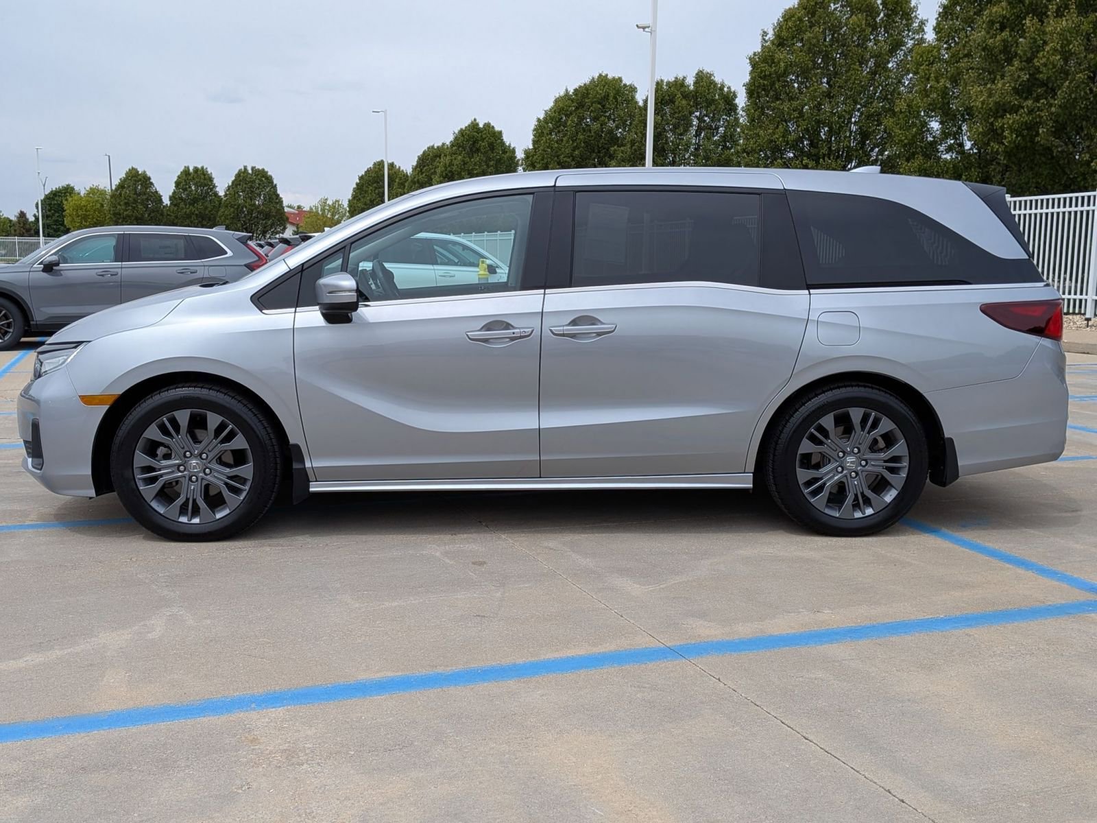 Certified 2025 Honda Odyssey Touring image 9