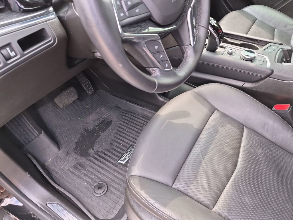 Used 2023 Cadillac XT5 Premium Luxury w/ LPO, Floor Liner Package FWD image 20