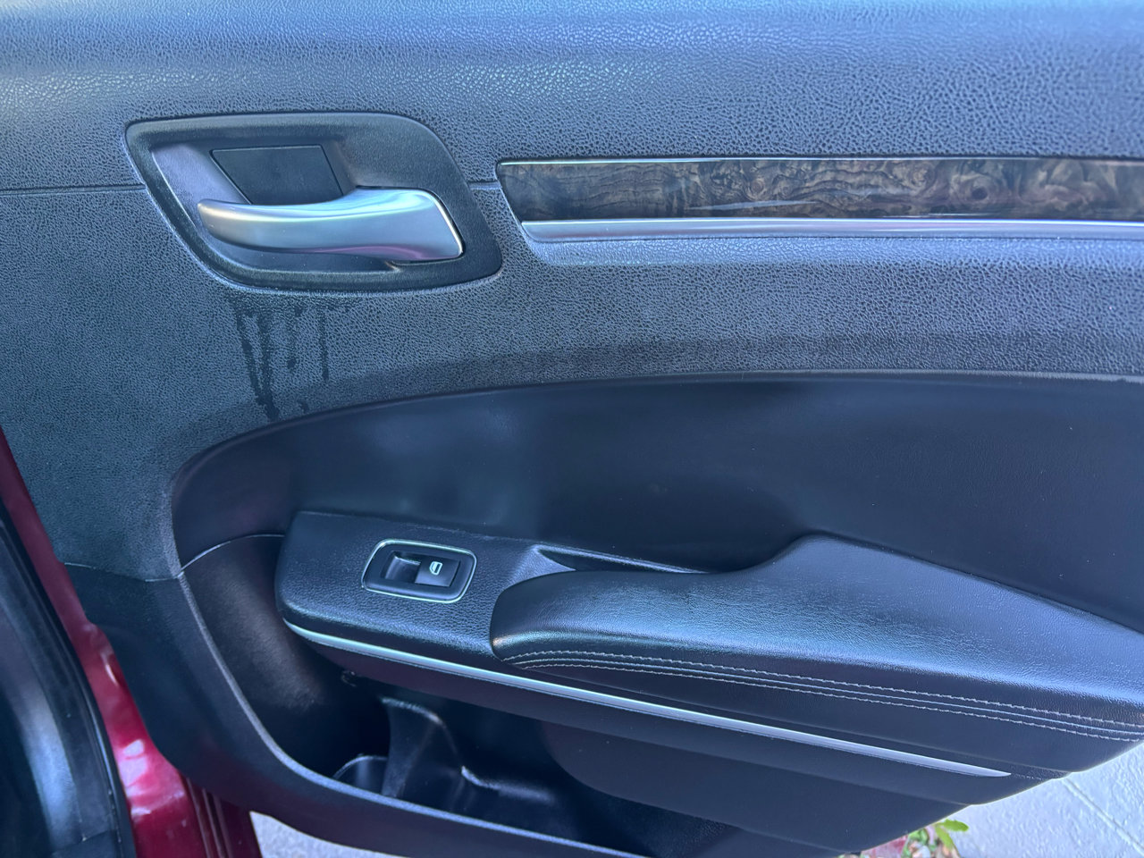 Used 2019 Chrysler 300 Limited image 23