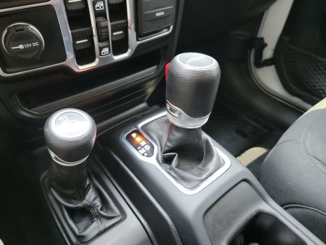 Used 2020 Jeep Gladiator Sport AWD/4WD image 24