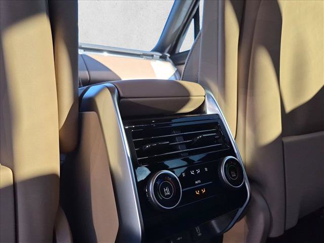 New 2027 Land Rover Range Rover Long Wheelbase SE AWD/4WD image 23