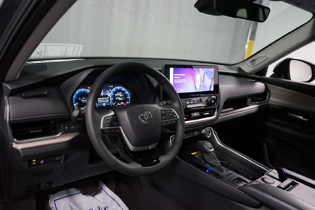 New 2026 Toyota Grand Highlander FWD image 11
