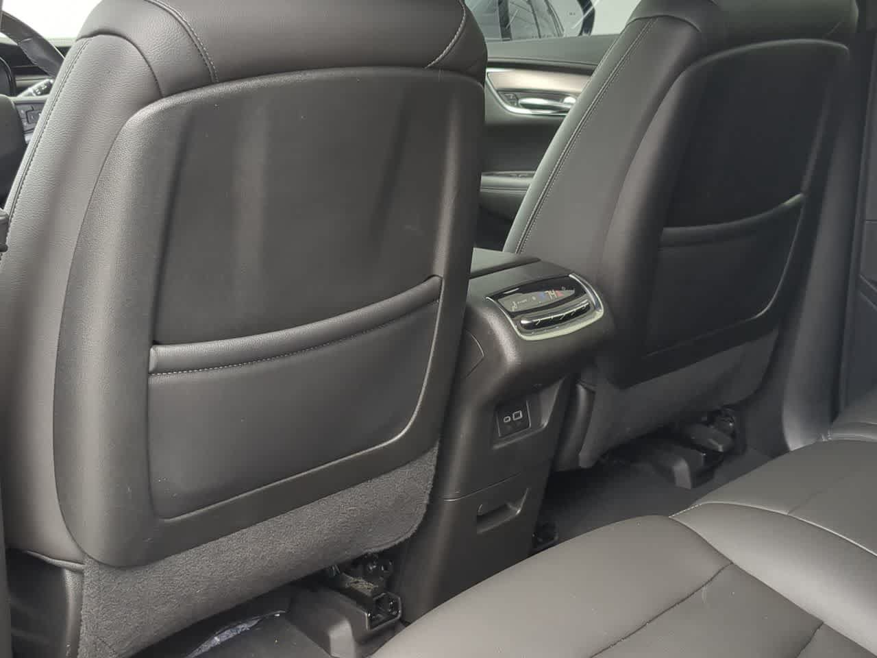 Used 2024 Cadillac XT6 Luxury FWD image 19