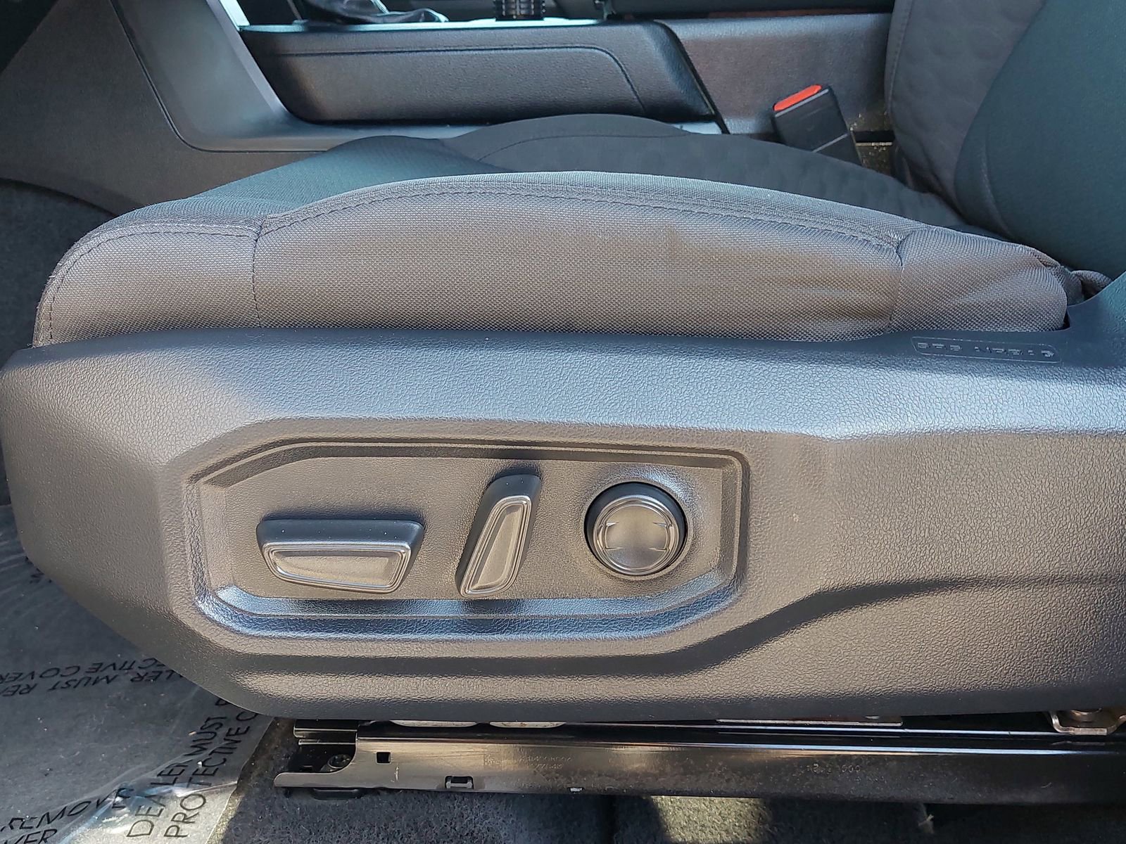 Used 2025 Toyota Tundra SR5 w/ SR5 Convenience Package RWD image 26