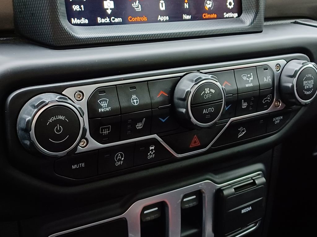 Used 2019 Jeep Wrangler Rubicon w/ Uconnect 4C Nav & Sound Group AWD/4WD image 25