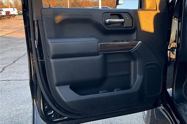 Used 2021 Chevrolet Silverado 1500 RST image 21