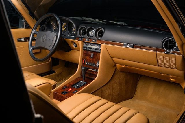 Used 1988 Mercedes-Benz 560 SL image 10