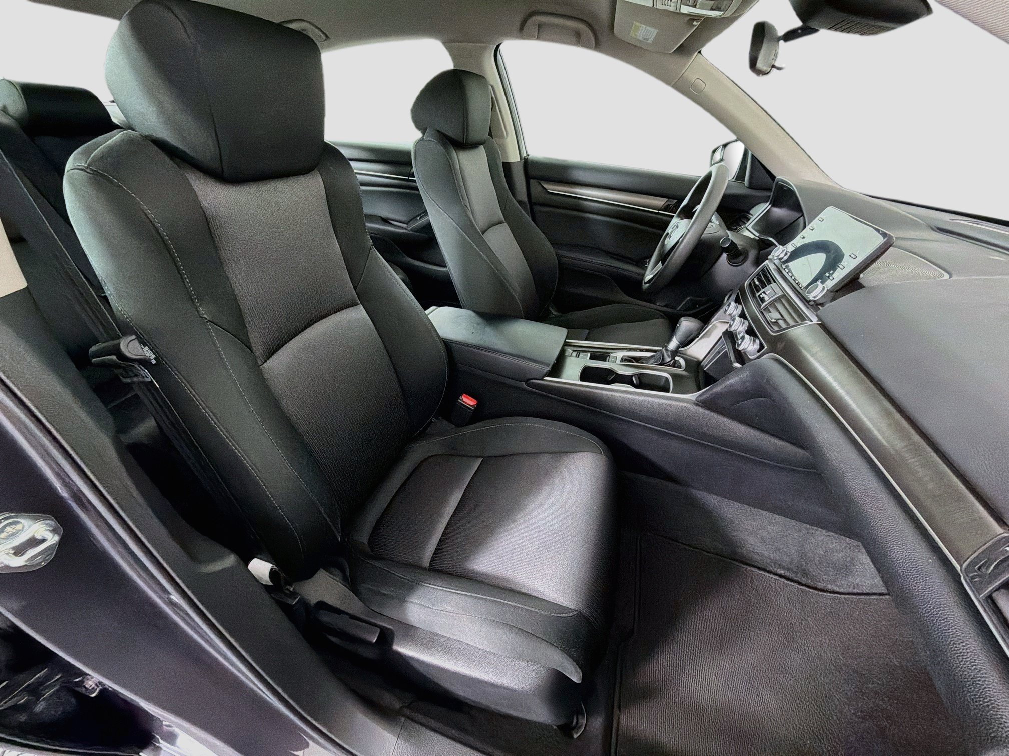 Used 2018 Honda Accord LX image 28