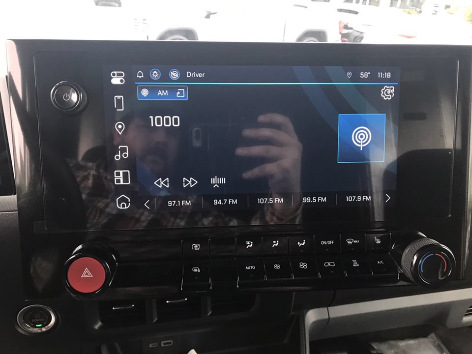 Used 2024 Chevrolet Brightdrop 600 w/ Commercial Equipment Package AWD/4WD image 22