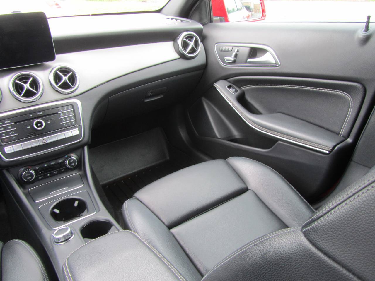 Used 2018 Mercedes-Benz GLA 250 4MATIC image 14