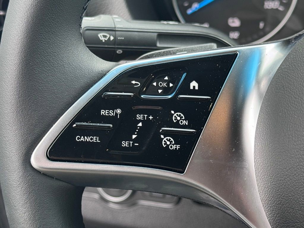 Used 2024 Mercedes-Benz eSprinter 170 Cargo image 23