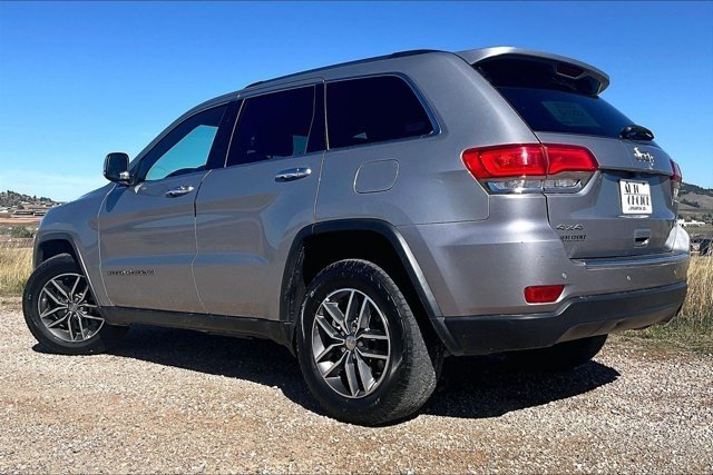 Used 2017 Jeep Grand Cherokee Limited AWD/4WD image 3