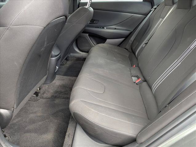 Used 2025 Hyundai Elantra Sport FWD image 17